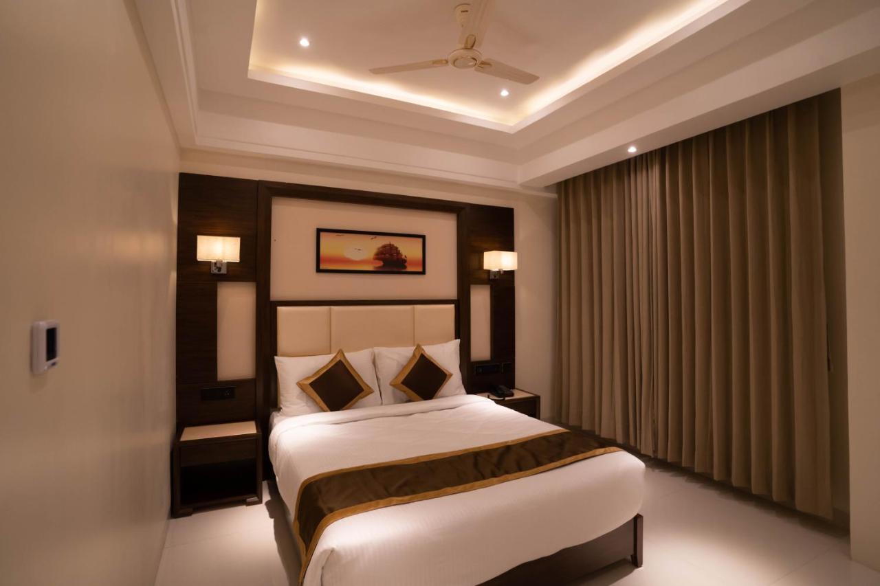 The Parkline Agartala Extérieur photo