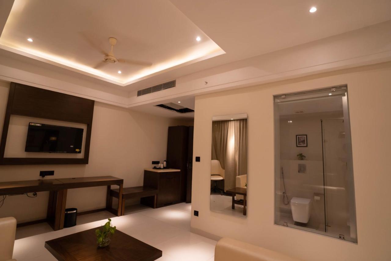 The Parkline Agartala Extérieur photo